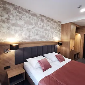  Bed & Breakfast Lesny Dwor Karpacz Piekarnia Mio Padre Restauracja Mamma Mia